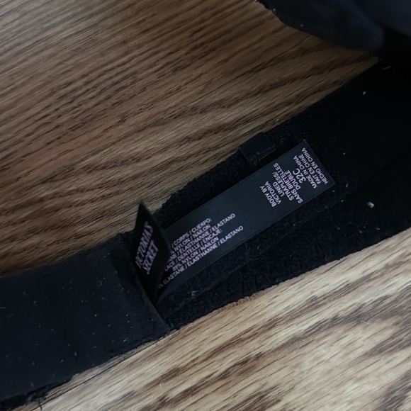 3 Bra Bundle all 32 C - Soma, Victorias Secret & True Co - Picture 5 of 7